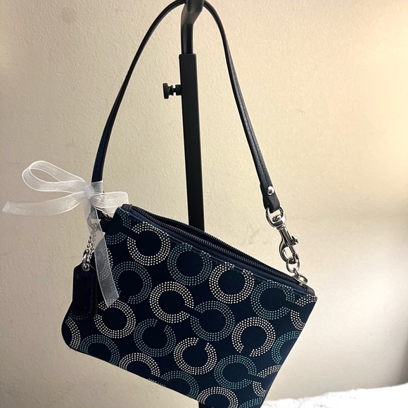 Coach Patterned Blue Wristlet 💙🖤 - Picture 11 of 11